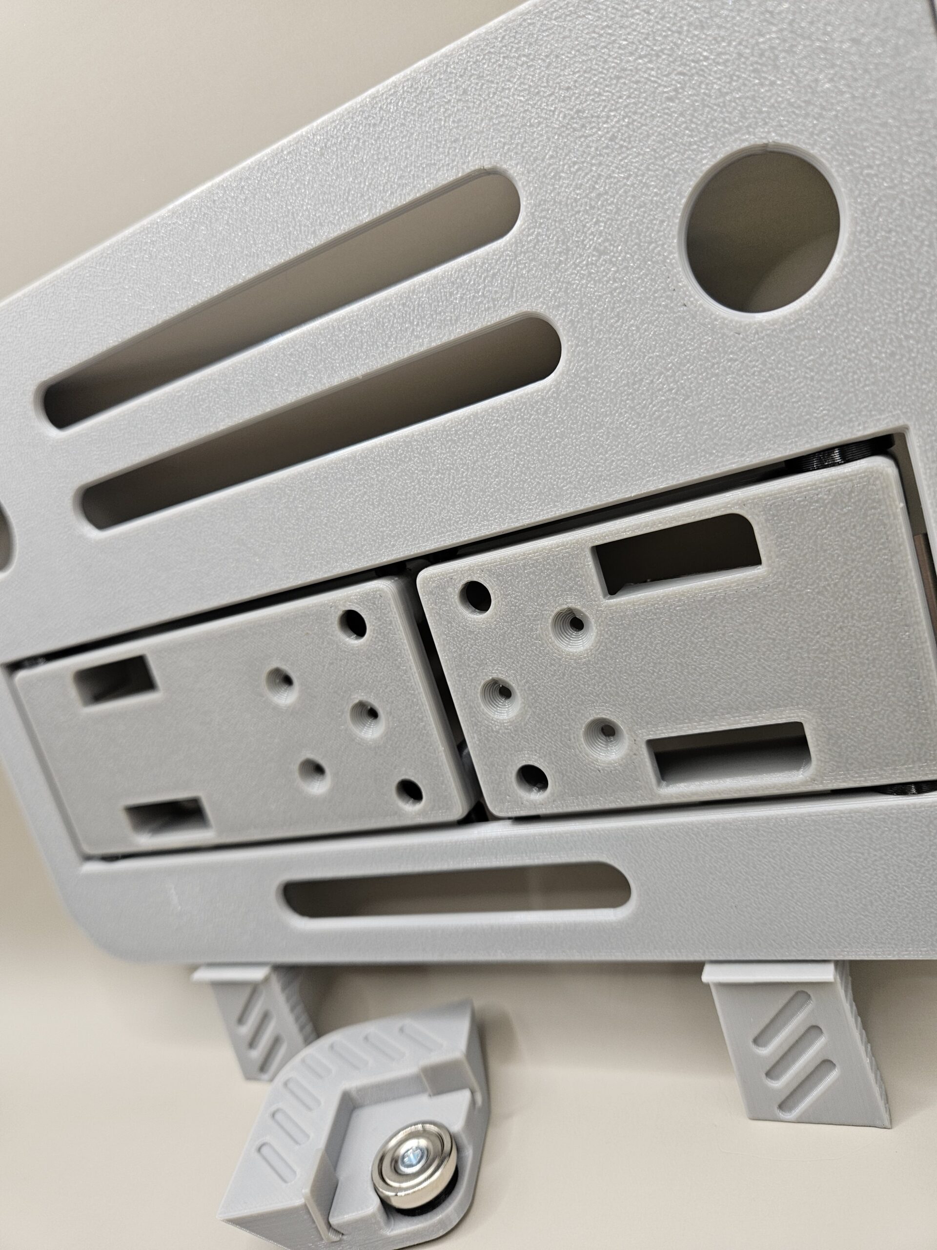 Кнопочный механизм (горизонтальный)